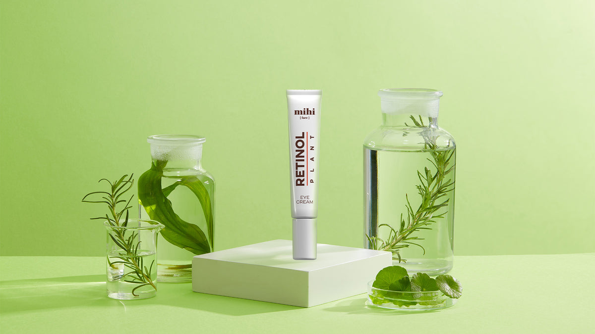 Retinol Plant. Eye cream