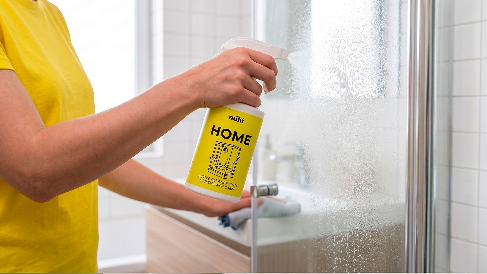 Mousse nettoyante active pour cabine de douche | SKINORA — photo Mihi 3