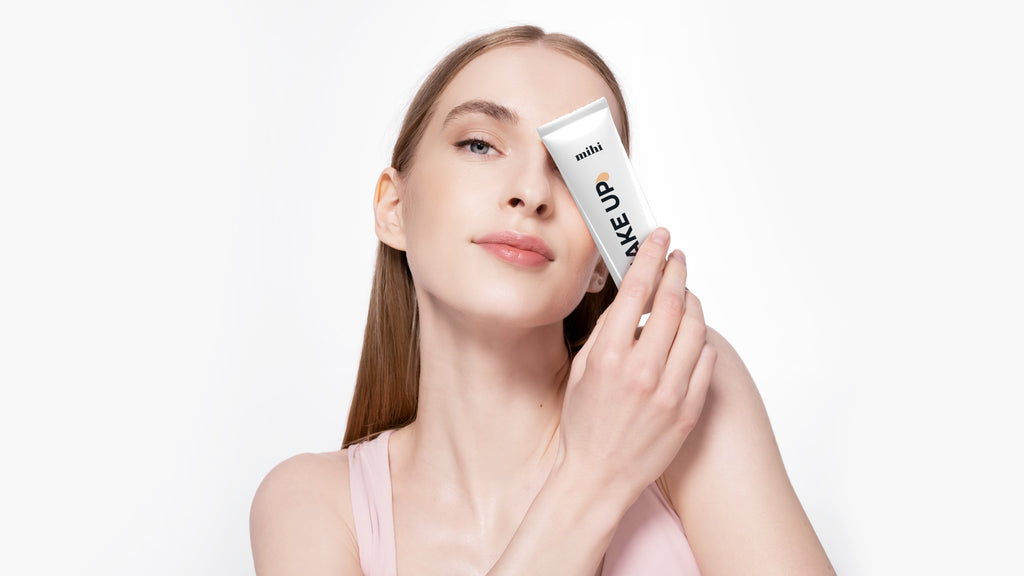 MIHI Leichte Foundation mit Hyaluronsäure Sand 30 ml