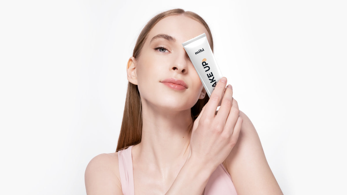 MIHI Leichte Foundation mit Hyaluronsäure Sand 30 ml